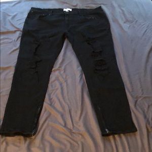 FashionNova Men’s Crater Skinny destroyed Jeans